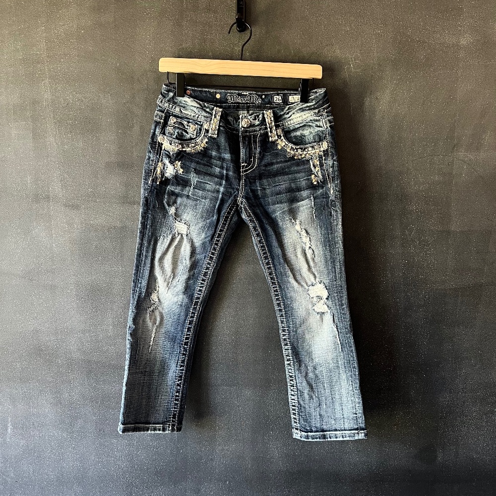 Miss Me Cropped Jeans SIZE 26